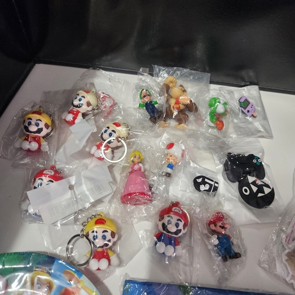 Super Mario Party Supplies Set - Picture 9 of 10